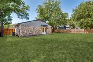1230 Cielo Vista Dr, Grand Prairie, TX 75052 - Photo 23