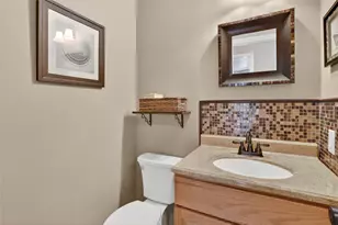 8261 Club Meadows Dr, Dallas, TX 75243 - Photo 15