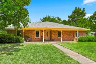 112 Diane Dr, Sanger, TX 76266 - Photo 3