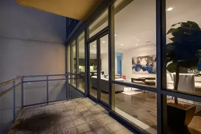 2200 Victory Avenue #2007, Dallas, TX 75219 - Photo 31