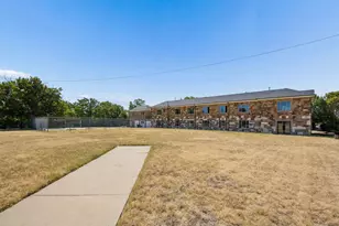 1200 E Maddox Ave, Fort Worth, TX 76104 - Photo 3