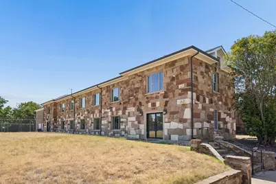1200 E Maddox Avenue, Fort Worth, TX 76104 - Photo 1