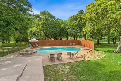 2403 County Road 2224, Decatur, TX 76234 - Photo 9
