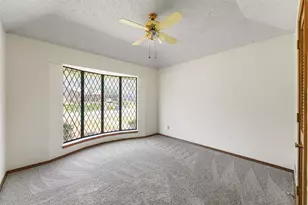 2323 Brookside Dr, Arlington, TX 76012 - Photo 27