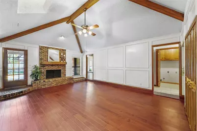 2323 Brookside Drive, Arlington, TX 76012 - Photo 5