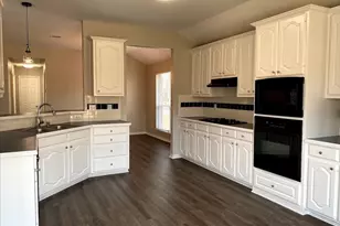 15674 Wrangler Dr, Frisco, TX 75035 - Photo 9