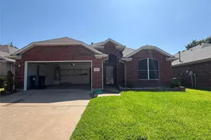 6711 Kinross Dr, Arlington, TX 76002 - Photo 1