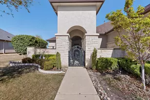 8708 Crestview Dr, Denton, TX 76207 - Photo 3