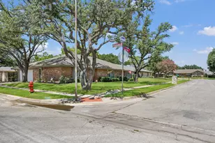 1600 Forest Glen Ct, Pantego, TX 76013 - Photo 31