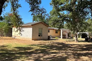 3006 Mesquite Dr, Granbury, TX 76048 - Photo 3