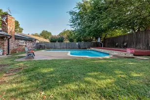 2304 Shady Brook Dr, Bedford, TX 76021 - Photo 3