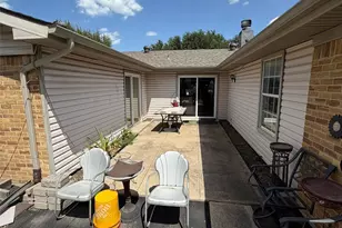 2317 Glenbrook Meadows Dr, Garland, TX 75040 - Photo 13