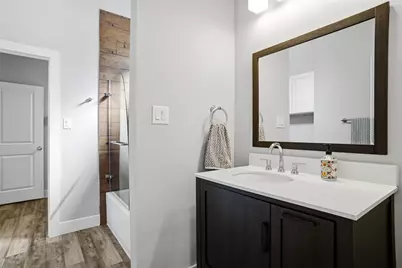 1300 Worthington Street, Grapevine, TX 76051 - Photo 17