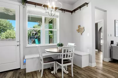 1300 Worthington Street, Grapevine, TX 76051 - Photo 11