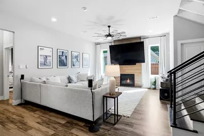 1300 Worthington Street, Grapevine, TX 76051 - Photo 5