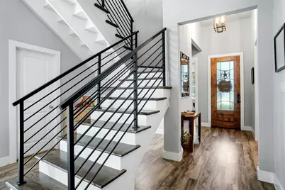 1300 Worthington Street, Grapevine, TX 76051 - Photo 3