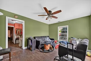1407 N Main St, Carrollton, TX 75006 - Photo 7