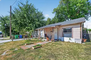 1407 N Main St, Carrollton, TX 75006 - Photo 3