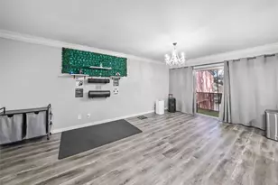 552 E Avenue J, Grand Prairie, TX 75050 - Photo 5