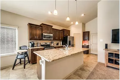 313 Delgany Trail, Fort Worth, TX 76052 - Photo 7