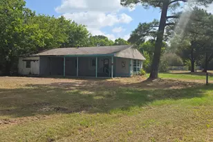 210 Kelly Ln, Seven Points, TX 75143 - Photo 5