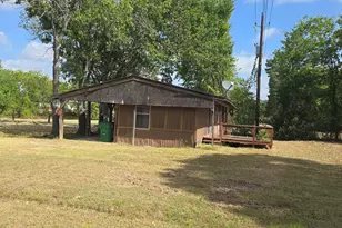 210 Kelly Ln, Seven Points, TX 75143 - Photo 1