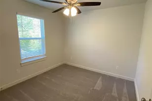 505 W Walker St, Denison, TX 75020 - Photo 9