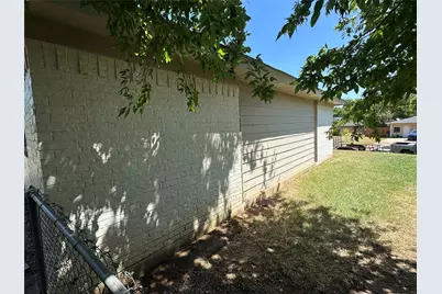 1306 Berry Drive, Cleburne, TX 76033 - Photo 5