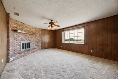 520 Pecan Street, Crowley, TX 76036 - Photo 13
