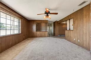 520 Pecan St, Crowley, TX 76036 - Photo 15