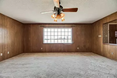 520 Pecan Street, Crowley, TX 76036 - Photo 17