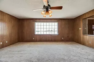 520 Pecan St, Crowley, TX 76036 - Photo 17