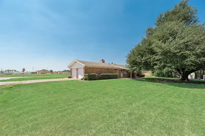 520 Pecan Street, Crowley, TX 76036 - Photo 7