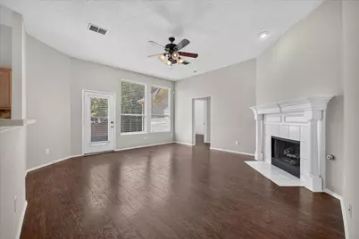 1424 Mayflower Lane, Lewisville, TX 75077 - Photo 7