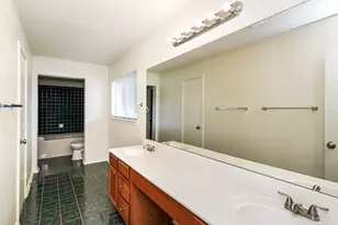 5293 Chessie Cir, Haltom City, TX 76137 - Photo 17