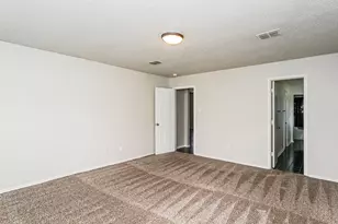 5293 Chessie Cir, Haltom City, TX 76137 - Photo 11
