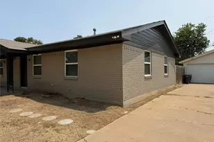2511 Normont Cir, Fort Worth, TX 76103 - Photo 19