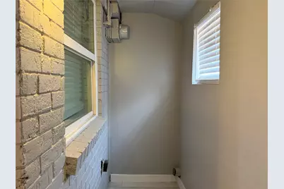 2511 Normont Circle, Fort Worth, TX 76103 - Photo 15