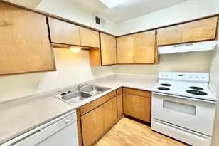 1115 N Austin St, Denton, TX 76201 - Photo 5
