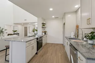 8031 Moss Meadows Dr, Dallas, TX 75231 - Photo 11