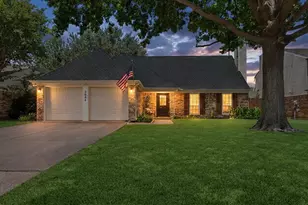 2634 Channing Dr, Grand Prairie, TX 75052 - Photo 3