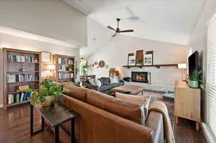 2634 Channing Dr, Grand Prairie, TX 75052 - Photo 5