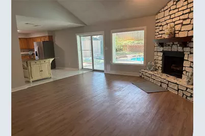 4105 Gentle Springs Drive, Arlington, TX 76001 - Photo 5