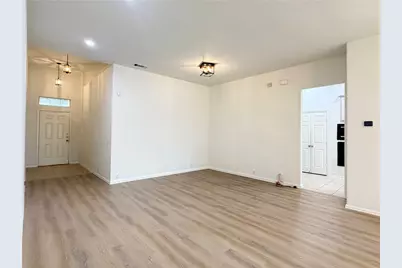 2811 Barco, Grand Prairie, TX 75054 - Photo 3