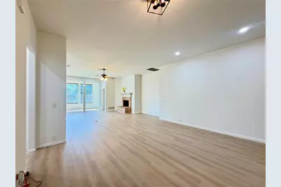 2811 Barco, Grand Prairie, TX 75054 - Photo 11
