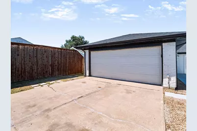 2216 Stonebrook Drive, Carrollton, TX 75007 - Photo 35