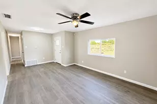 8275 Bay Dr, Quinlan, TX 75474 - Photo 7