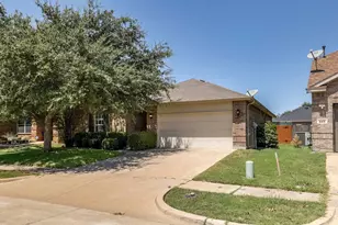 807 Bastrop Dr, Arlington, TX 76002 - Photo 3