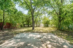 204 S Lillis Ln, Denison, TX 75020 - Photo 19