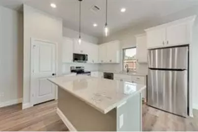 721 N Jefferson Street, Pilot Point, TX 76258 - Photo 3